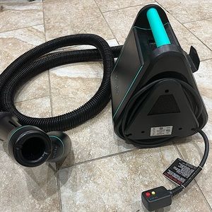 Black Revair blow dryer.